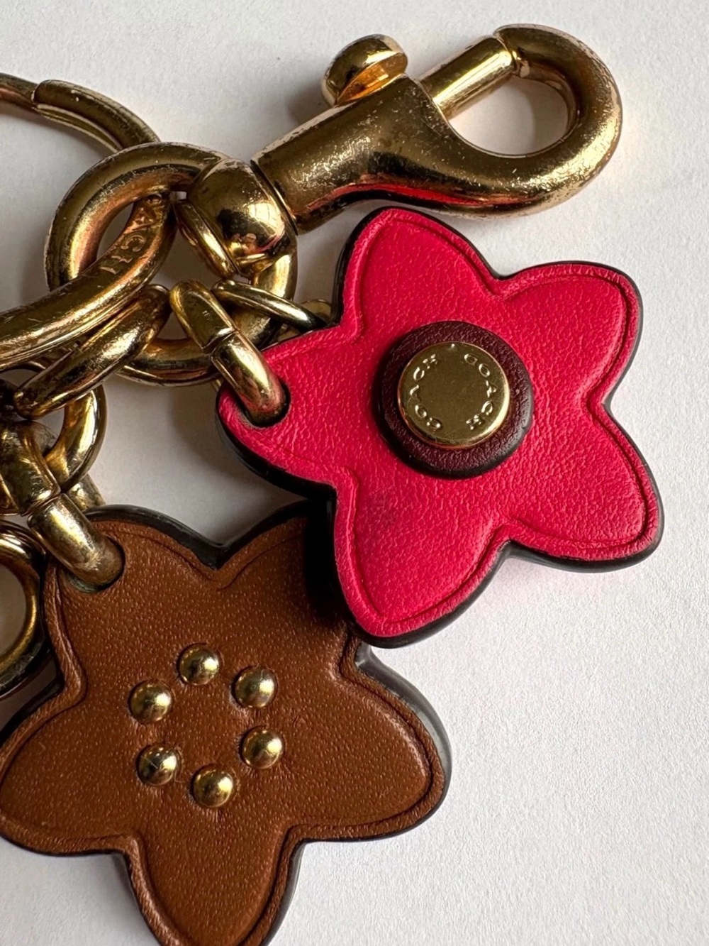 COACH Flower Motif Leather Bag
Charm Keychain Pink Brown
Orange, Fob, rare - Picture 6 of 16